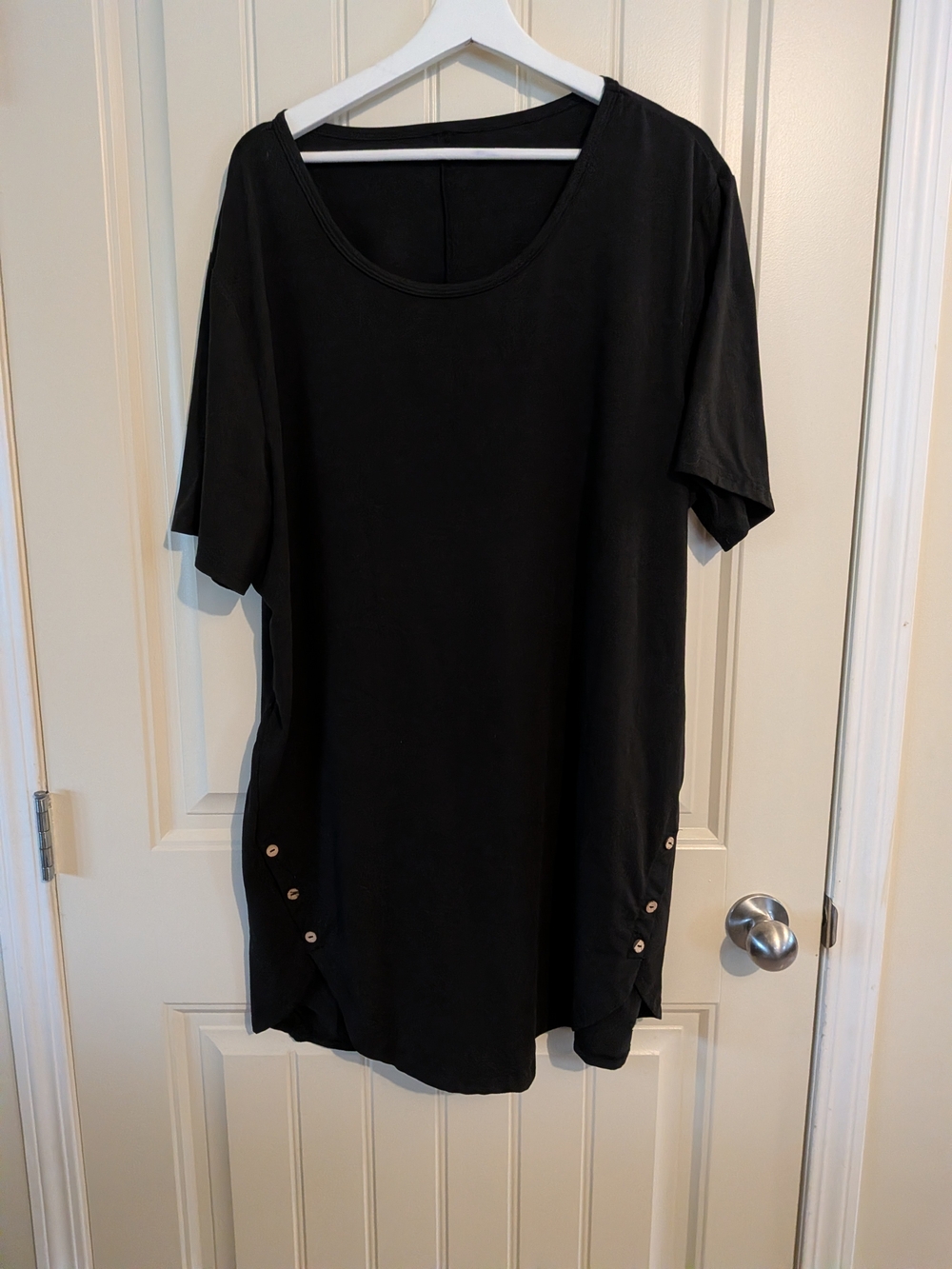 4/$45 - Black Short-Sleeve Scoop Neck Tunic With Button Details